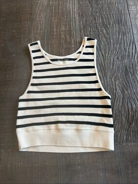 Striped Racerback Crop Tank Top - Black & White